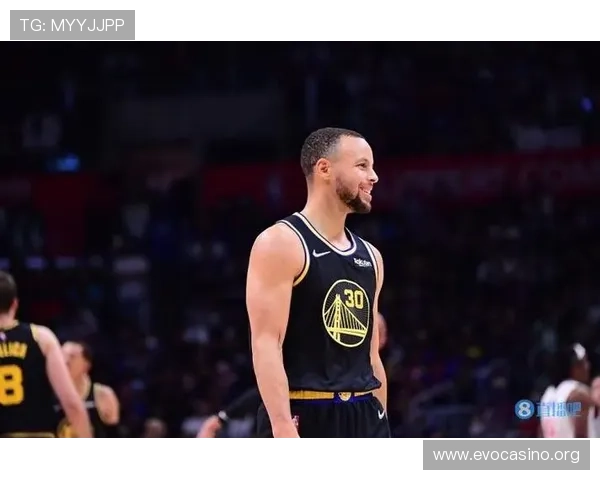 库里单场10+三分历史达27次 占总纪录四分之一以上 库里单场10+三分历史达27次 占总纪录四分之一以上