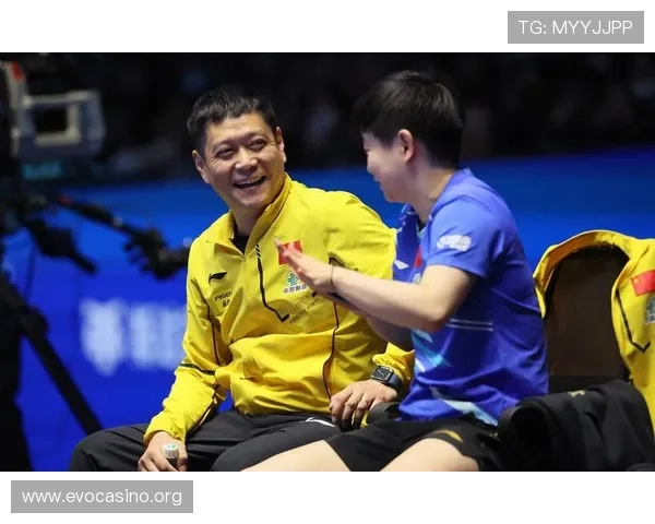 赛后采访深夜回应比赛争议真诚发声以坦荡态度赢得球迷尊重