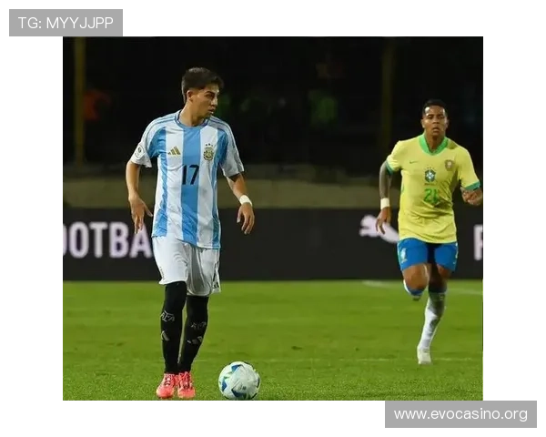 这记制胜球堪称艺术瞬间点燃世界杯赛场观众尖叫声震撼全场