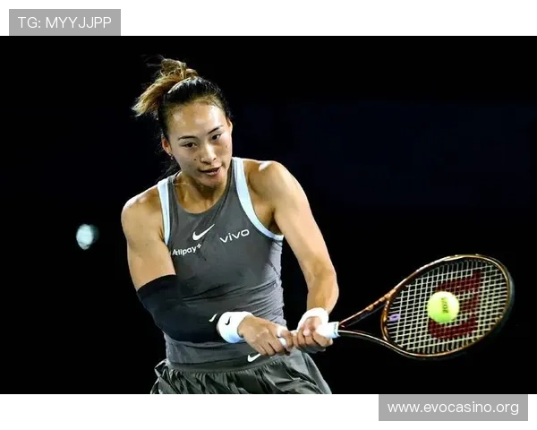 郑钦文连创历史背靠背阳光双赛强势进八强最终两度憾负世界双姝